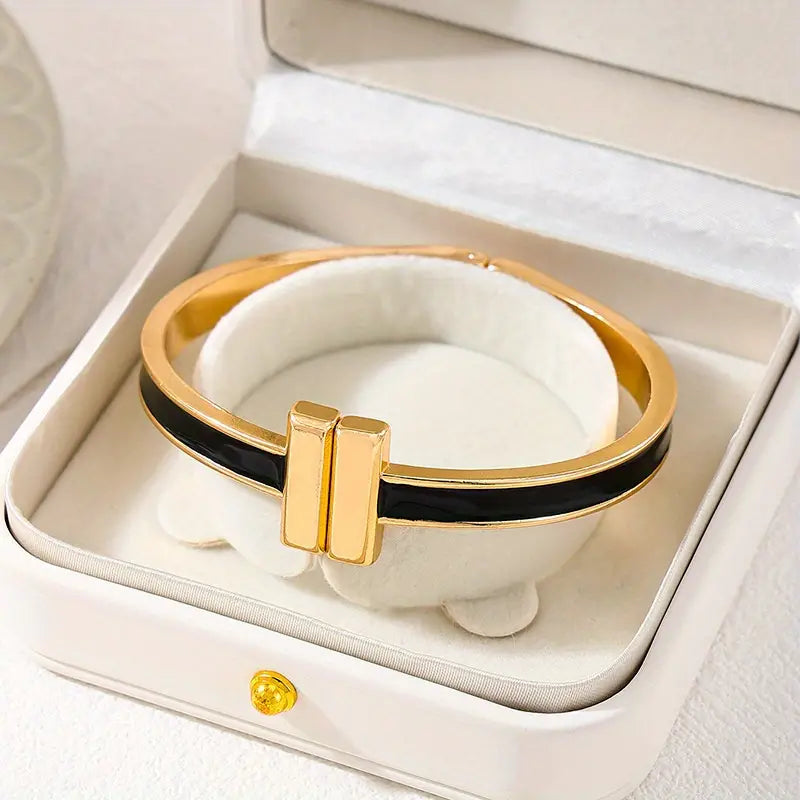 Spring Clasp Bangle for Women