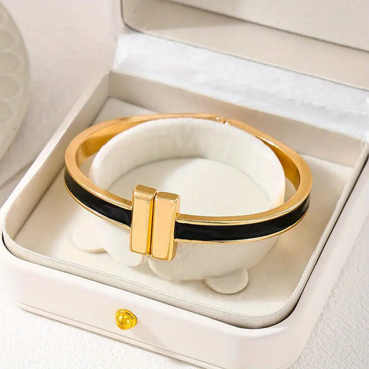 Spring Clasp Bangle for Women