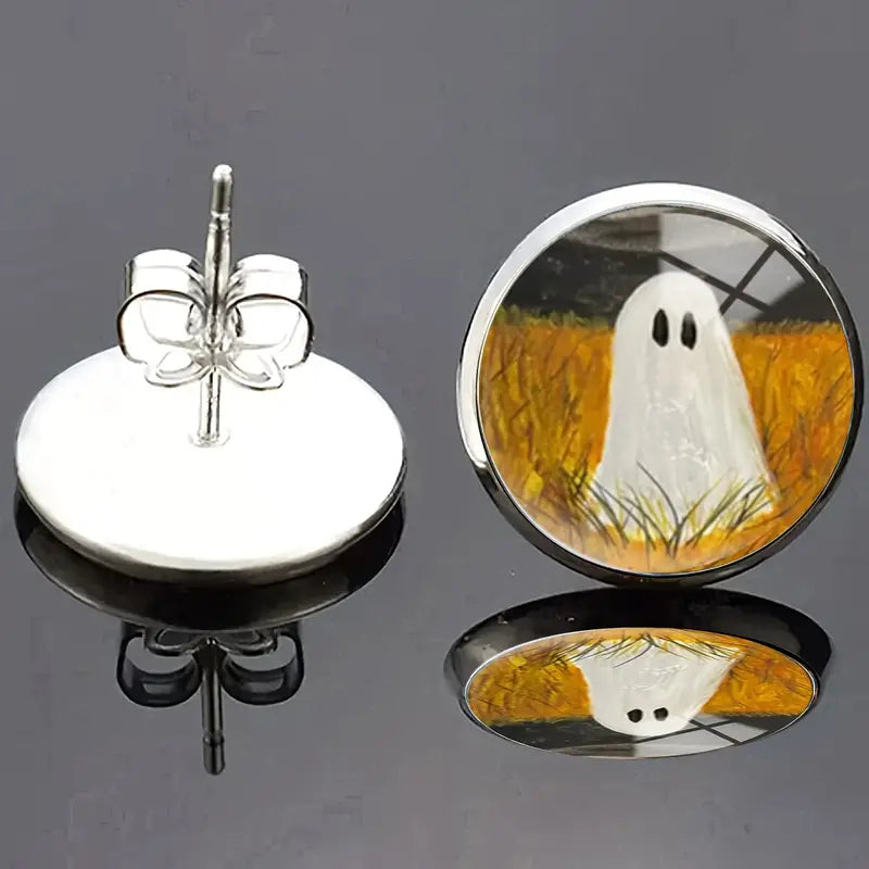 Ghost in the Field Round Stud Earrings