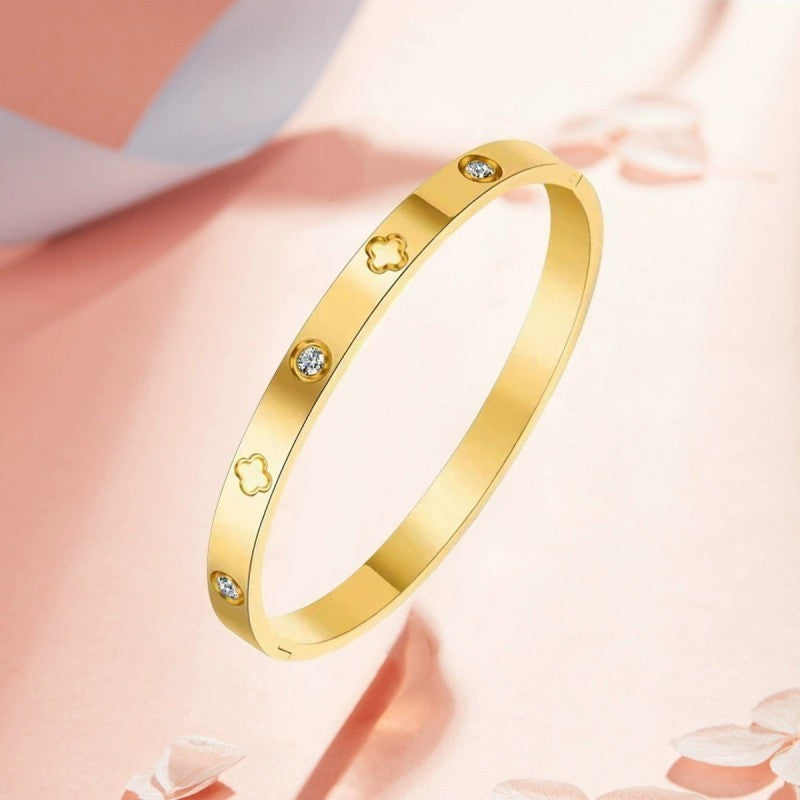 The Everglow Bangle