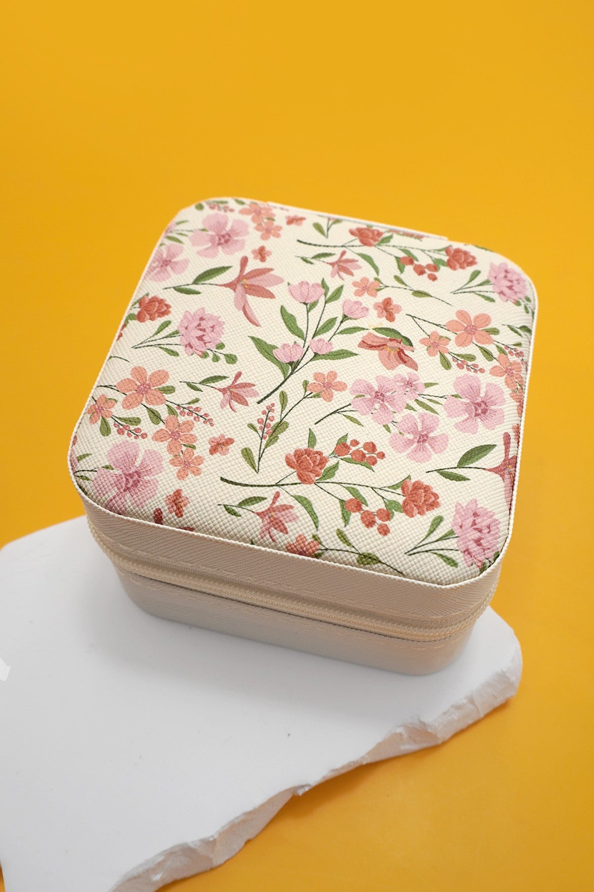 Cutie Travel Jewelry Organizer