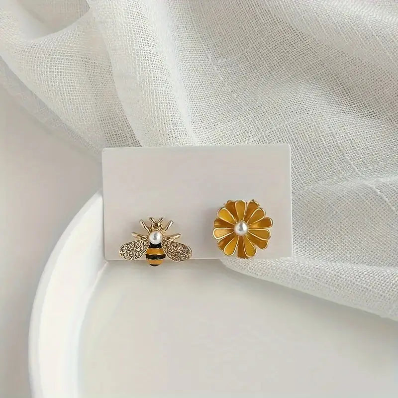 Charming Asymmetric Bee and Flower Stud Earrings