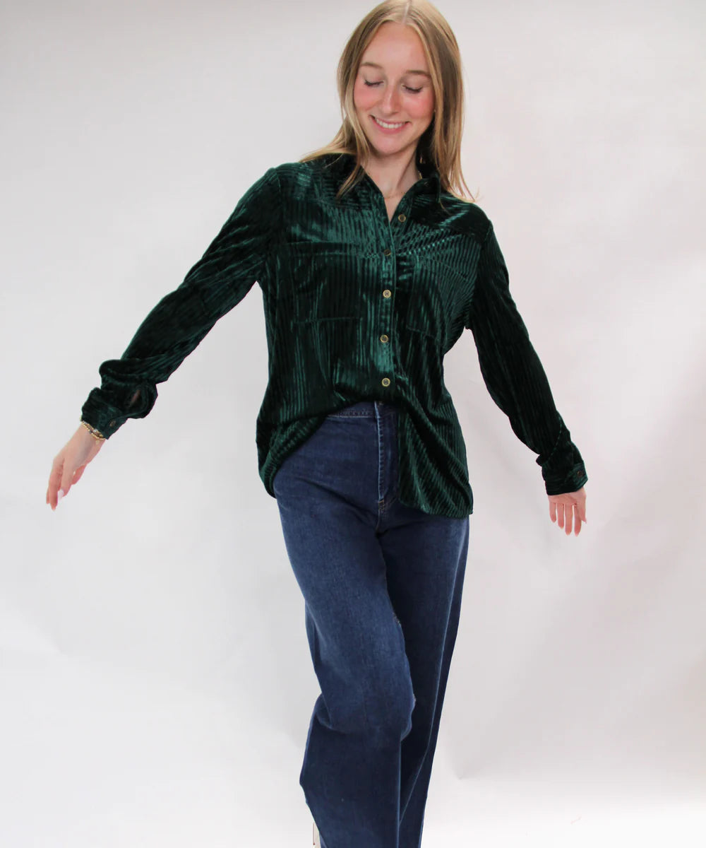 Curvy Stripe Textured Velvet Button-down Shirt/ HUNTER GREEN