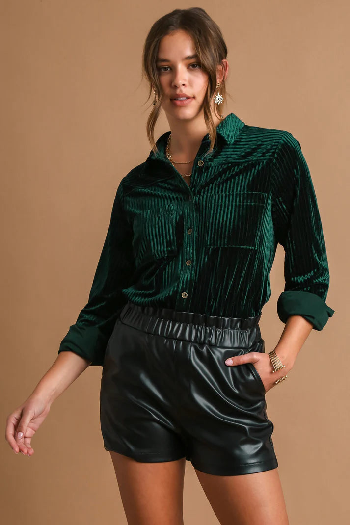 Curvy Stripe Textured Velvet Button-down Shirt/ HUNTER GREEN