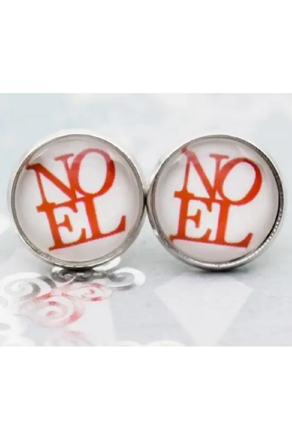 Noel Photo Stud Earring